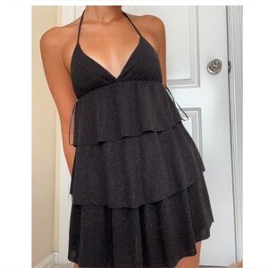 Never worn w/ tags Subdued Ruffle Dress, size 4, black & shiny: hoco, going out